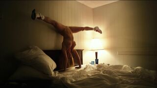 Melissa Rauch nude – The Bronze (2015)