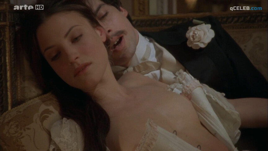 2. Sara Pasquier nude, Zoe Nonn nude – À la recherche du temps perdu (2010)