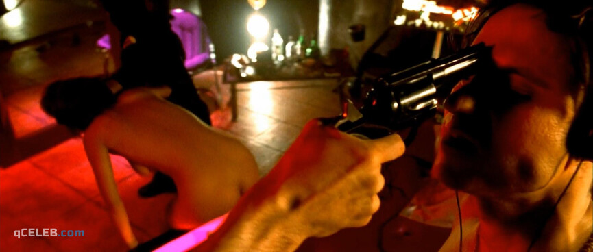 2. Laura Mana nude – Dobermann (1997)