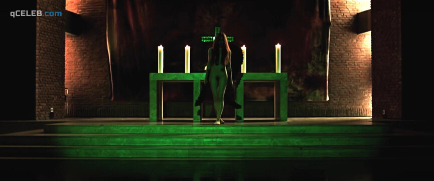 1. Karina Syndicus nude – Vaterunser (2015)