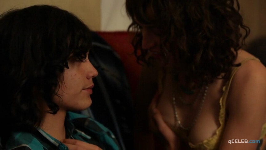 2. Drake Burnette nude, Indigo Rael nude – Marfa Girl (2015)