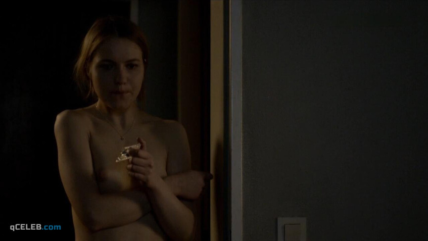 1. Anna Bruggemann nude – Run If You Can (2010)