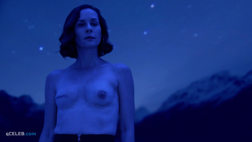 2. Embeth Davidtz nude – Ray Donovan s04e06 (2016)