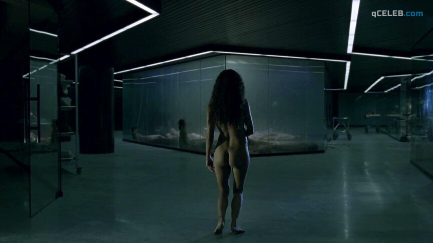 1. Thandie Newton nude – Westworld s01e02 (2016)