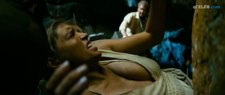 5. Vera Brezhneva sexy – The Jungle (2012)