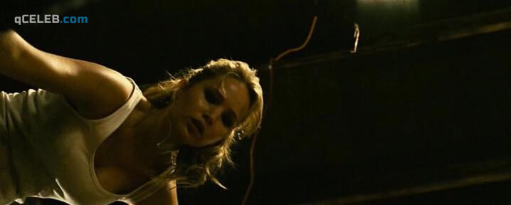 2. Jennifer Lawrence sexy – House at the End of the Street (2012)
