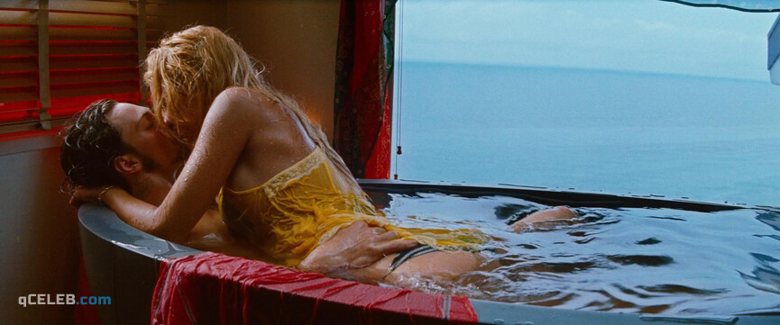 2. Blake Lively sexy – Savages (2012)