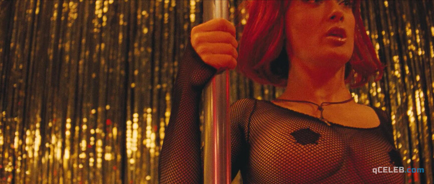 2. Salma Hayek sexy – Americano (2011)