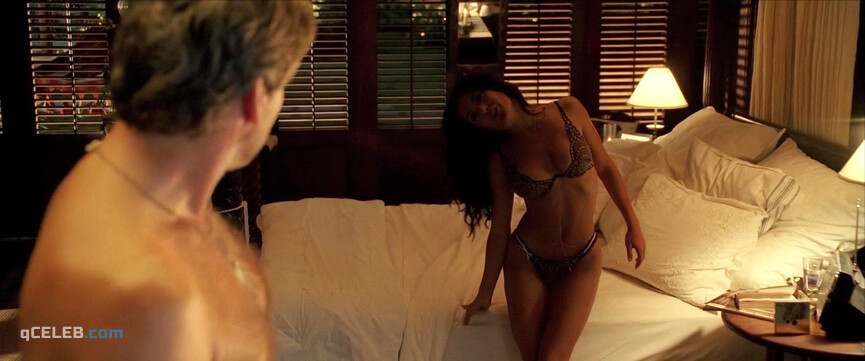 3. Salma Hayek sexy – After the Sunset (2004)