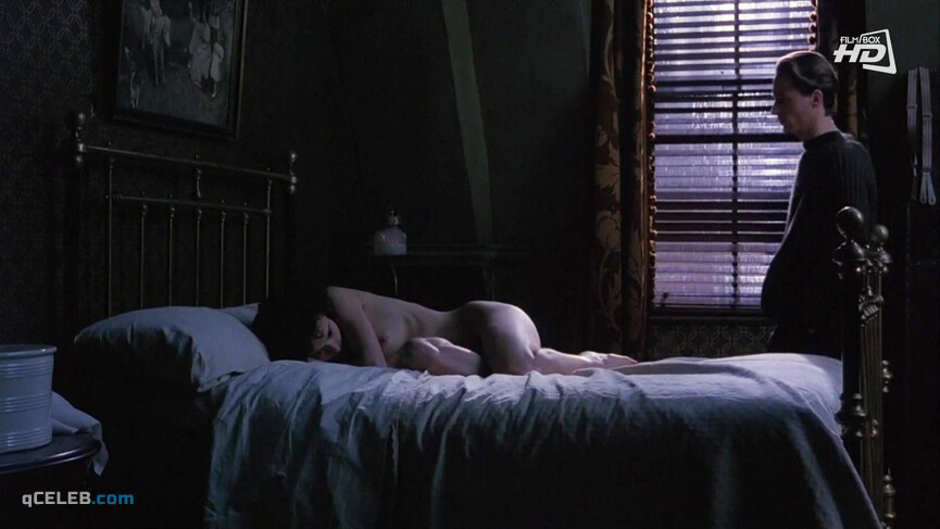 2. Helena Bonham Carter nude – The Wings of the Dove (1997)