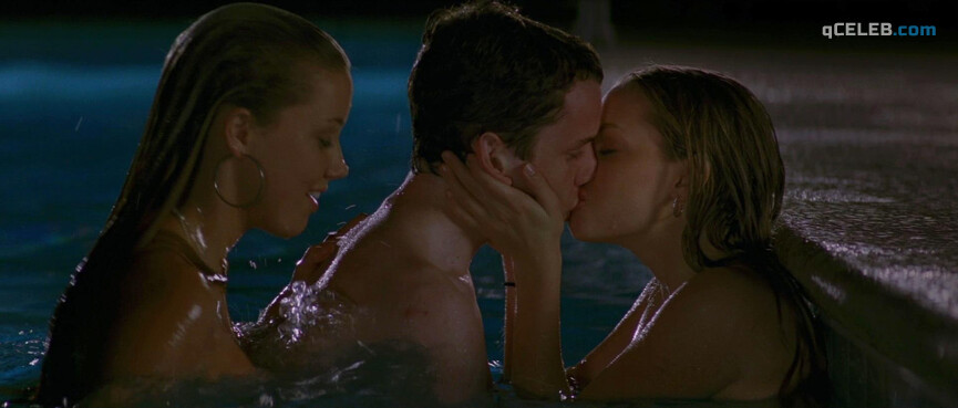 3. Amber Heard nude, Amanda Seyfried nude – Alpha Dog (2006)