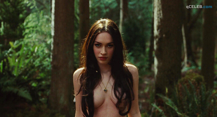 1. Megan Fox sexy, Amanda Seyfried sexy – Jennifer's Body (2009)