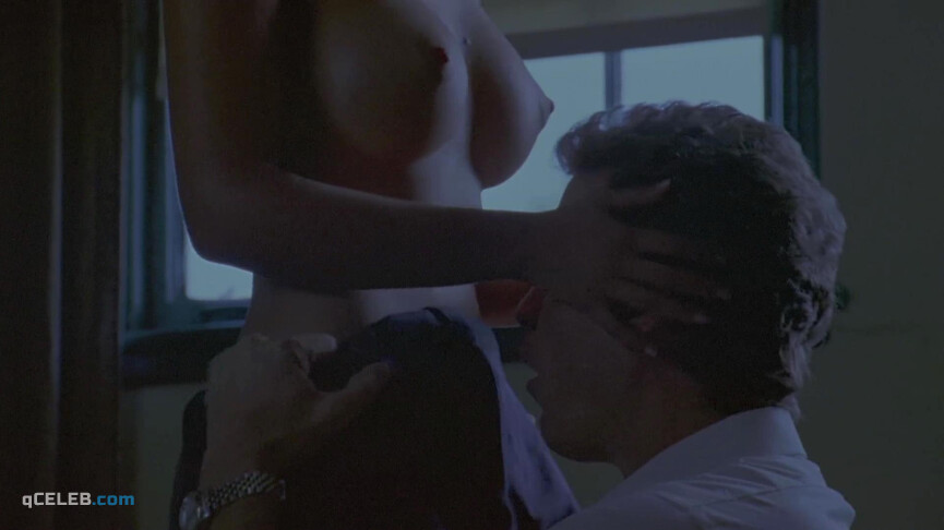 3. Susan Ward nude – The In Crowd (2000)