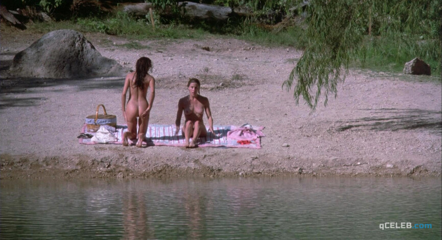 2. Jennifer Connelly nude, Debra Cole nude – The Hot Spot (1990)