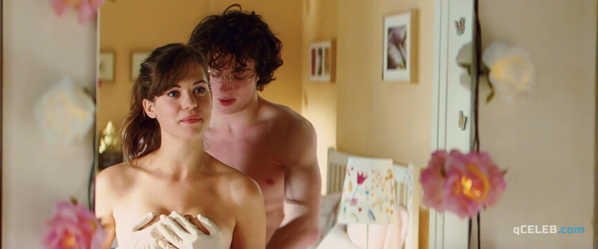 2. Lyndsy Fonseca sexy – Kick-Ass (2010)