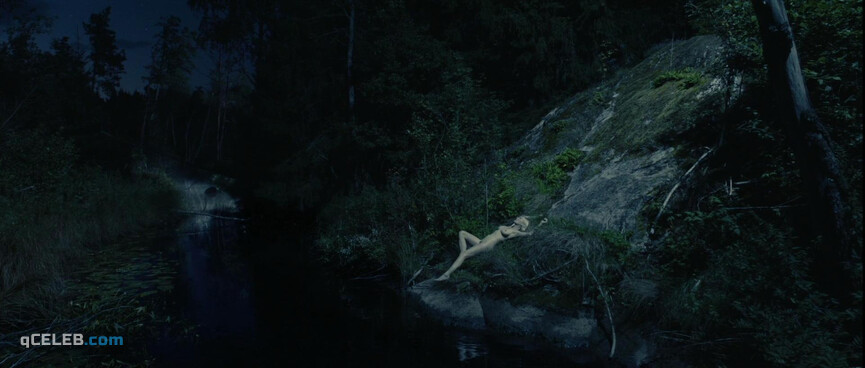 2. Kirsten Dunst nude – Melancholia (2011)
