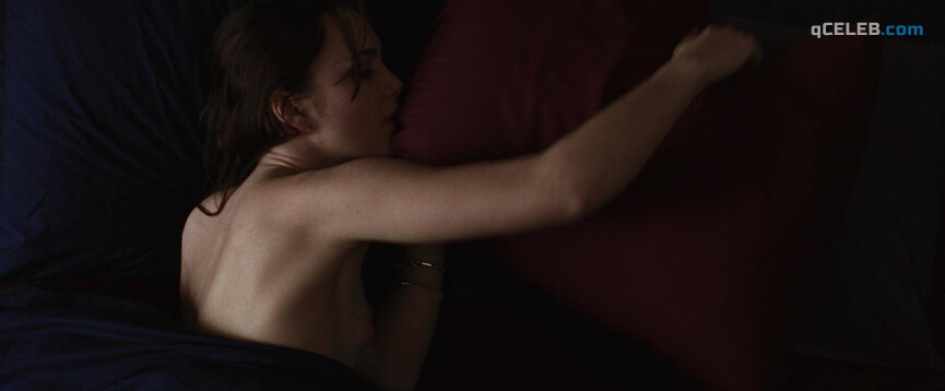 1. Keira Knightley nude – The Jacket (2005)