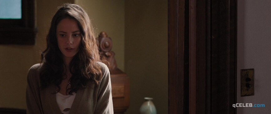 14. Jessica Biel sexy, Kaya Scodelario sexy – The Truth About Emanuel (2013)