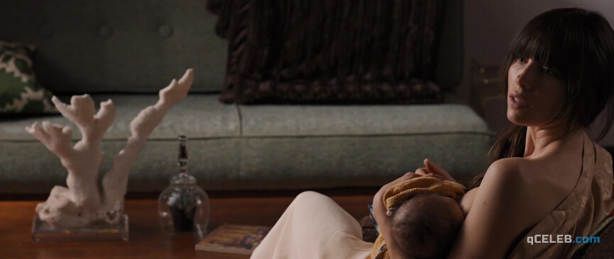 17. Jessica Biel sexy, Kaya Scodelario sexy – The Truth About Emanuel (2013)
