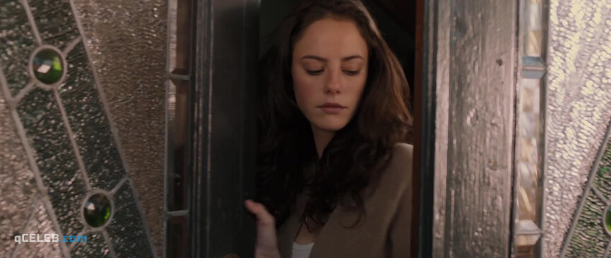 3. Jessica Biel sexy, Kaya Scodelario sexy – The Truth About Emanuel (2013)