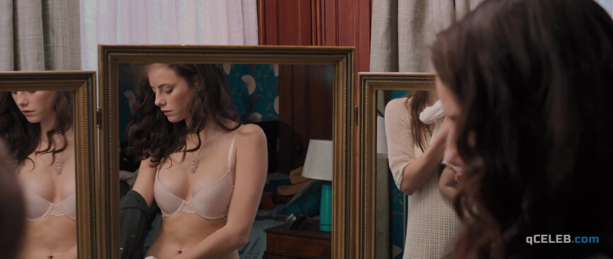 33. Jessica Biel sexy, Kaya Scodelario sexy – The Truth About Emanuel (2013)