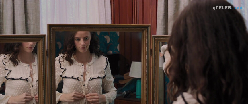 49. Jessica Biel sexy, Kaya Scodelario sexy – The Truth About Emanuel (2013)