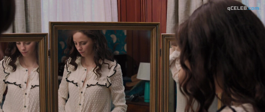 55. Jessica Biel sexy, Kaya Scodelario sexy – The Truth About Emanuel (2013)