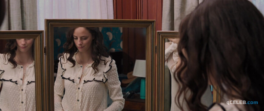 56. Jessica Biel sexy, Kaya Scodelario sexy – The Truth About Emanuel (2013)