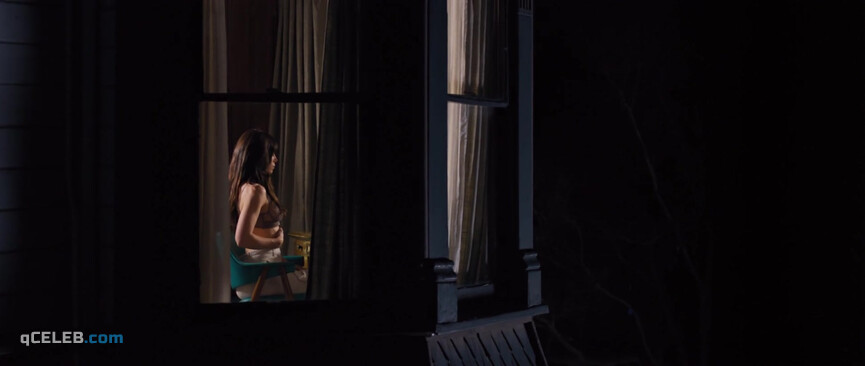 69. Jessica Biel sexy, Kaya Scodelario sexy – The Truth About Emanuel (2013)
