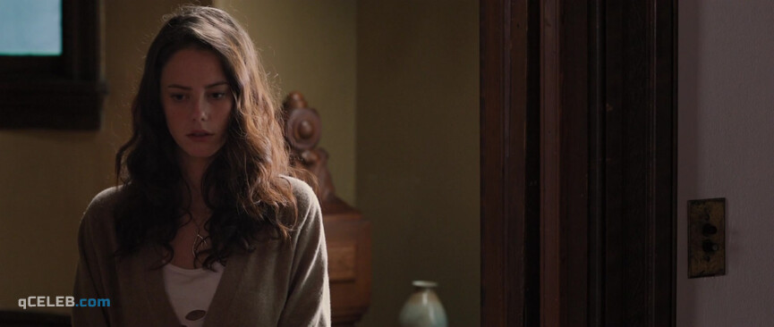 9. Jessica Biel sexy, Kaya Scodelario sexy – The Truth About Emanuel (2013)