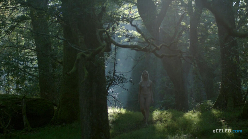 1. Ida Nielsen nude – Vikings s04e11 (2016)