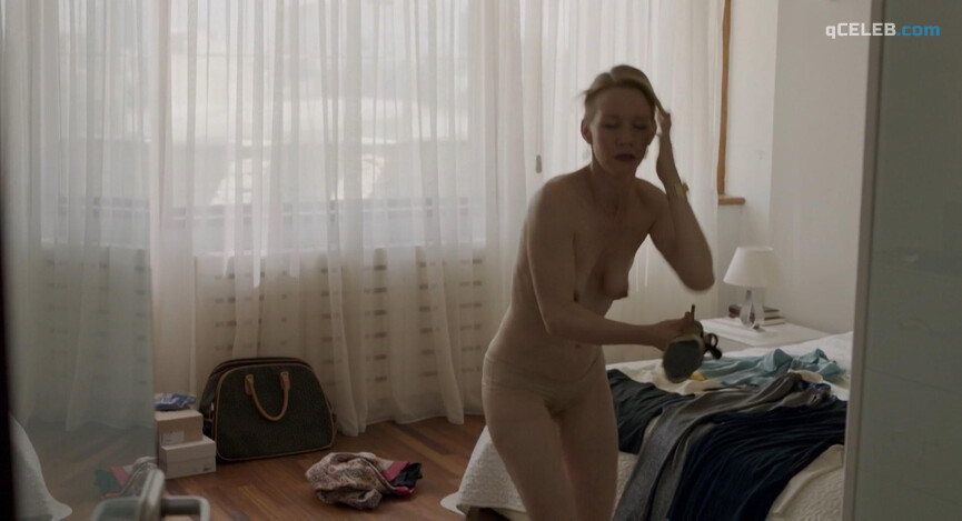 3. Sandra Huller nude, Ingrid Bisu nude – Toni Erdmann (2016)