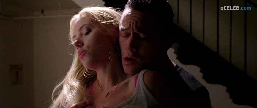 2. Scarlett Johansson sexy – Don Jon (2013)