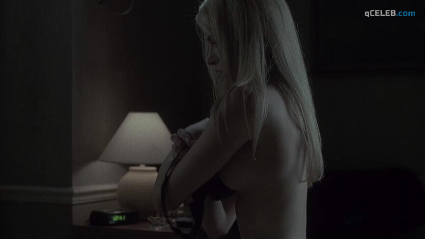 2. Lori Heuring nude – True Blue (2001)