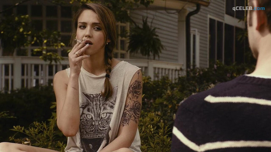 1. Jessica Alba sexy, Catherine O'Hara sexy – A.C.O.D. (2013)