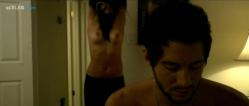 2. Sarah Oh nude – The Crypt (2009)