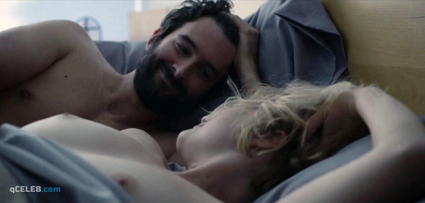 2. Gaby Hoffmann nude, Alison Sudol nude, Amy Landecker nude – Transparent s01e01 (2014)
