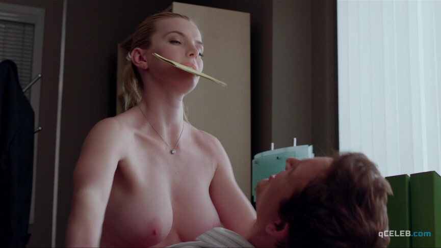 2. Betty Gilpin nude – Nurse Jackie s05 (2013)