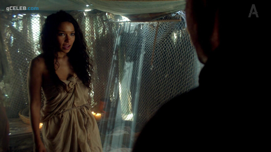 3. Louise Barnes nude, Jessica Parker Kennedy sexy – Black Sails s01e04 (2014)