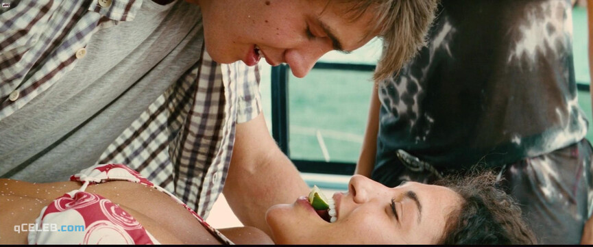 2. Jessica Szohr sexy – Piranha 3D (2010)