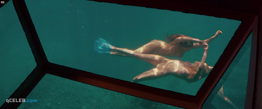 2. Kelly Brook nude – Piranha 3D (2010)