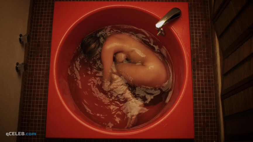1. Chloe Sevigny nude, Jena Malone sexy – The Wait (2013)