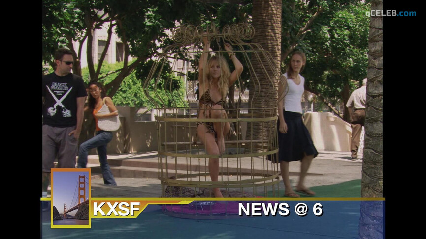 4. Katie Cassidy nude, Monet Mazur sexy – Live! (2007)