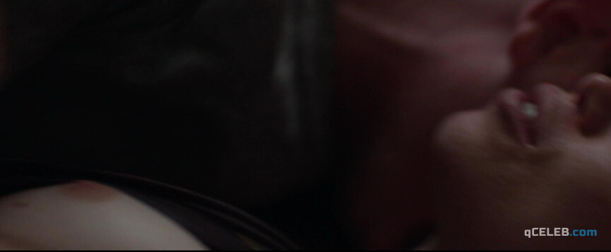 1. Amanda Fuller nude, Sara Paxton sexy – Cheap Thrills (2013)