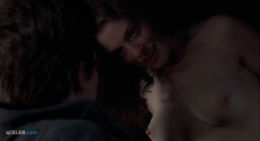 3. Michelle Williams nude, Anne Hathaway nude – Brokeback Mountain (2005)