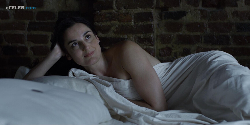 3. Rachel Brosnahan nude, Kate Lyn Sheil nude – House of Cards s02 (2014)