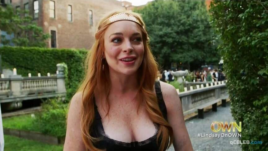1. Lindsay Lohan sexy – Lindsay s01e01 (2014)