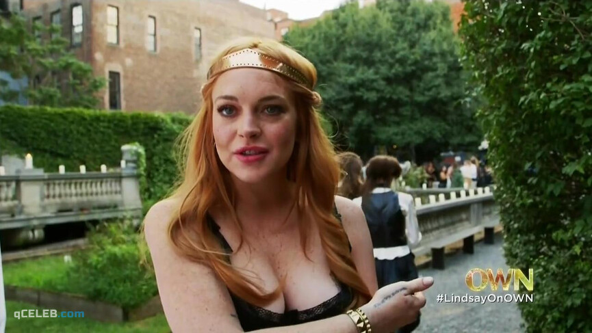 3. Lindsay Lohan sexy – Lindsay s01e01 (2014)