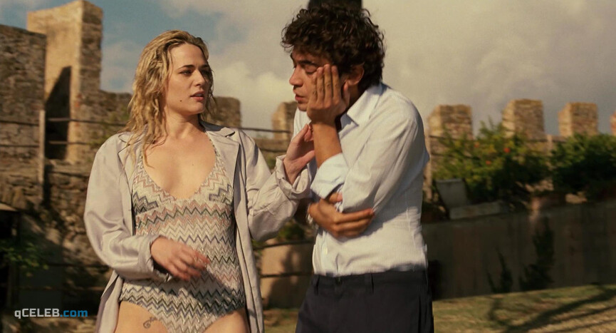 1. Laura Chiatti nude – Ages of Love (2011)