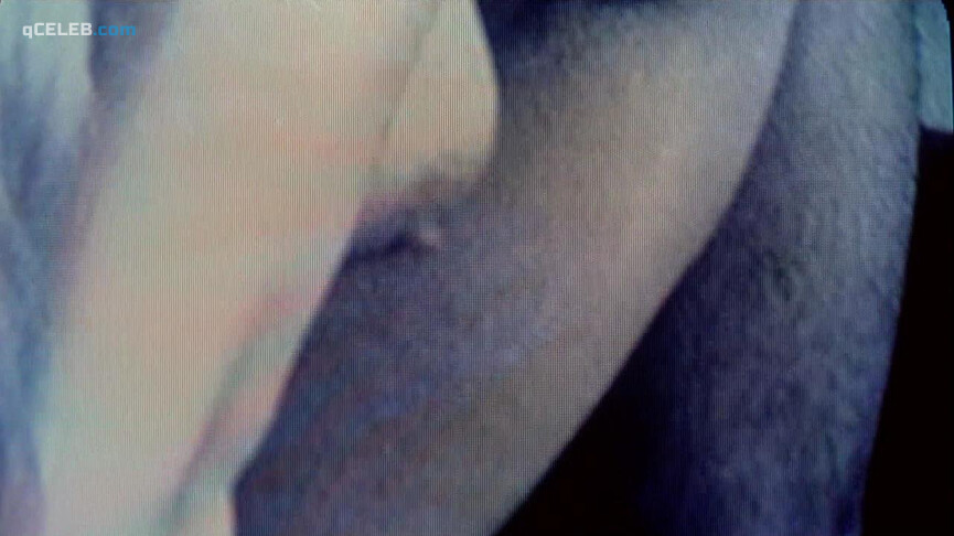 2. Rachel Weisz nude – Beautiful Creatures (2000)